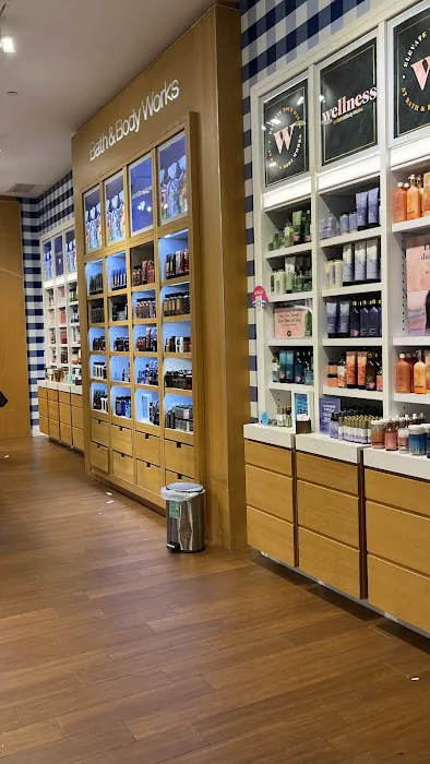 Bath & Body Works 1