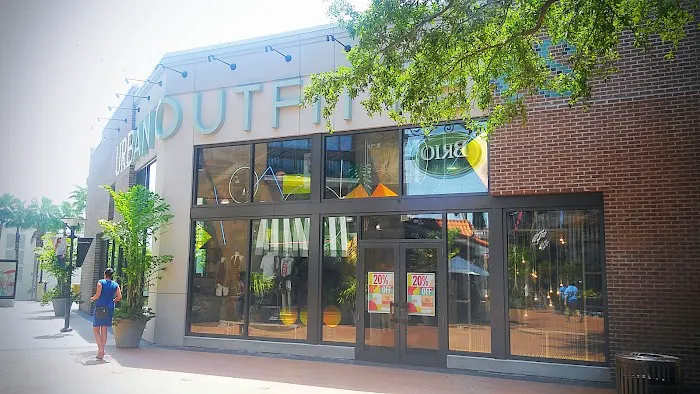 Urban Outfitters 8