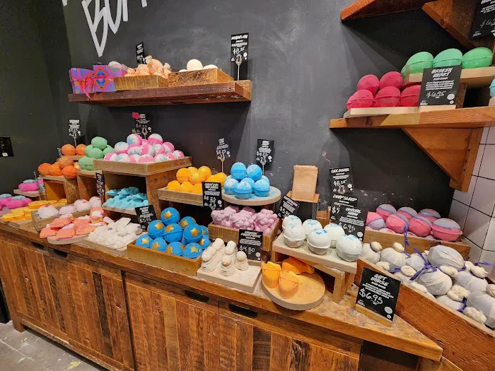 Lush Cosmetics International Plaza 5