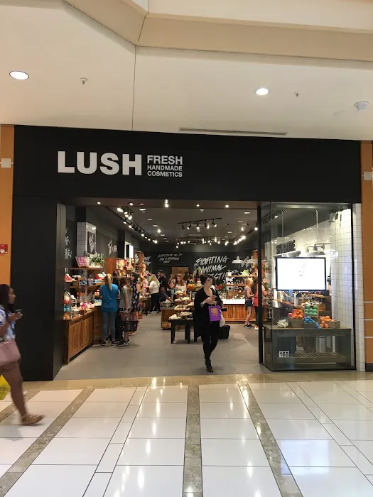 Lush Cosmetics International Plaza 1