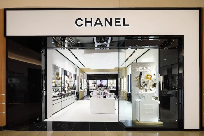 CHANEL FRAGRANCE AND BEAUTY BOUTIQUE 1