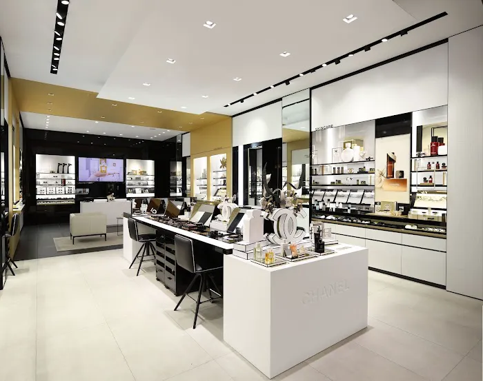 CHANEL FRAGRANCE AND BEAUTY BOUTIQUE 2