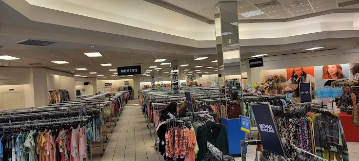 Belk Outlet 3