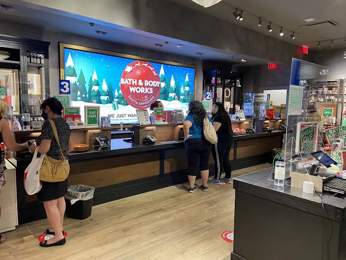 Bath & Body Works 6