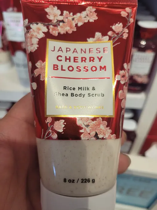 Bath & Body Works 1