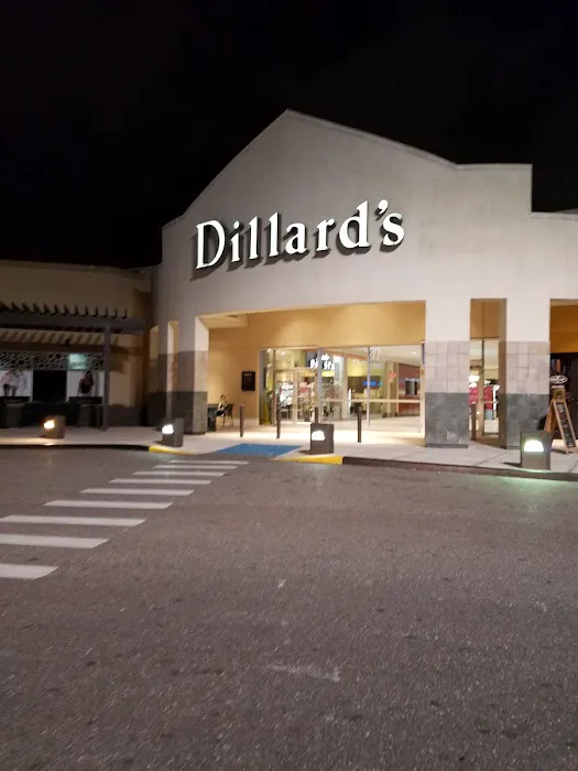 Dillard's: Tyrone Square 2