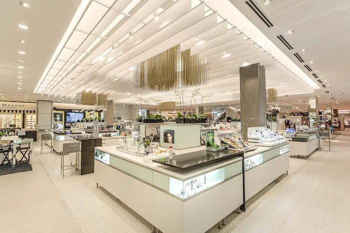 Saks Fifth Avenue 2
