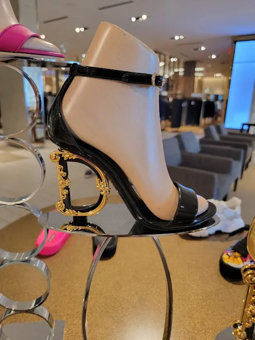 Saks Fifth Avenue 8