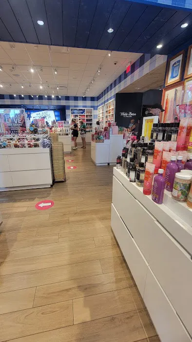 Bath & Body Works 4