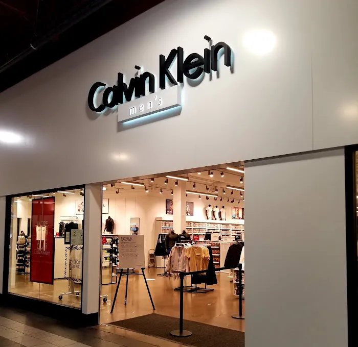 Calvin Klein 8