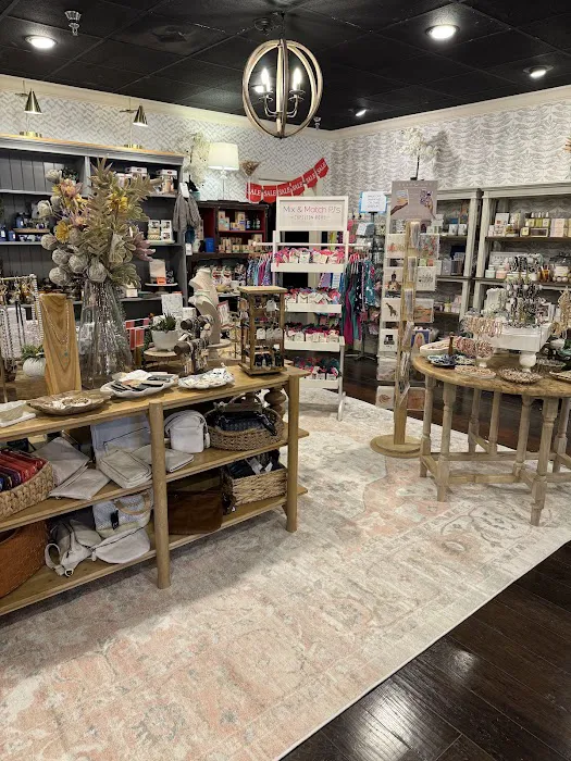 The Market Boutique and Gifts - Bradenton 8