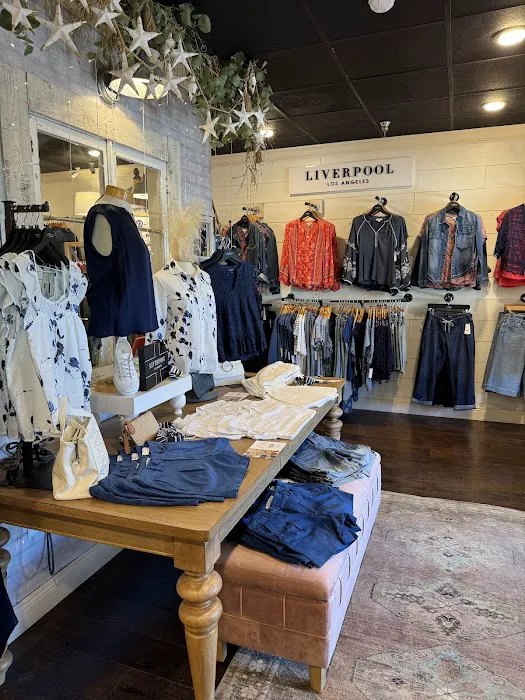 The Market Boutique and Gifts - Bradenton 6