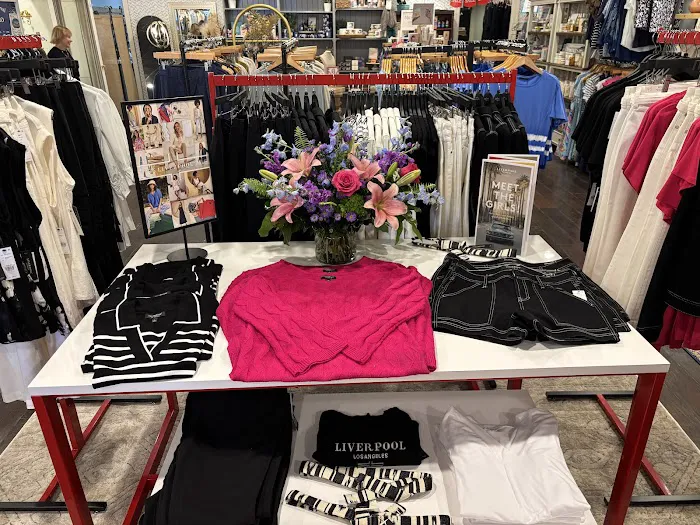 The Market Boutique and Gifts - Bradenton 4