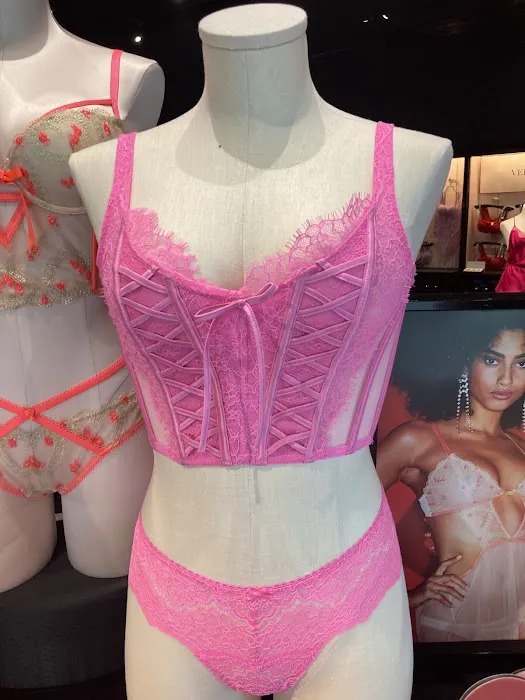 Victoria's Secret & PINK by Victoria's Secret 5