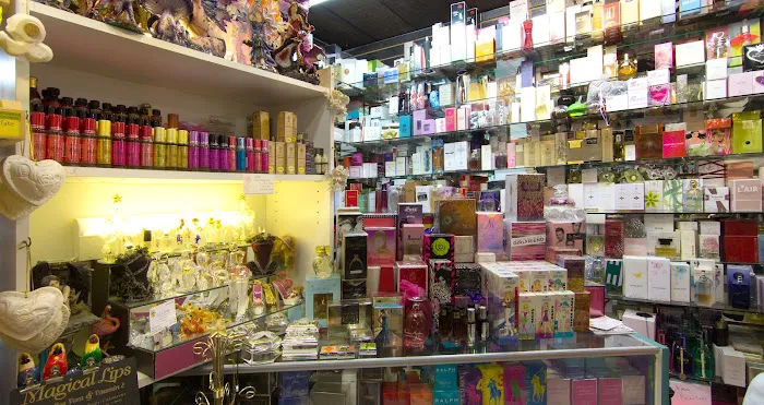Perfume Palace 0