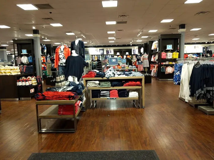Tommy Hilfiger 4