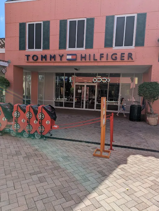 Tommy Hilfiger 2