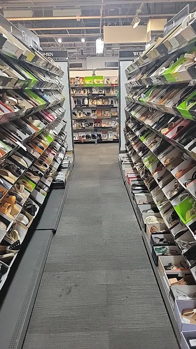 Saks OFF 5TH 9