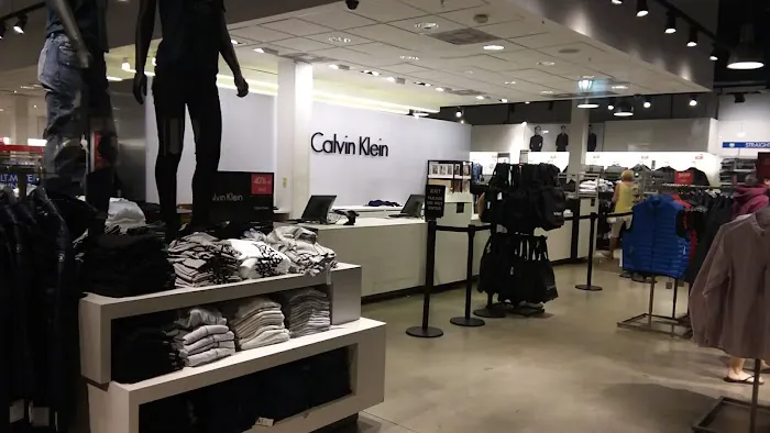 Calvin Klein 4