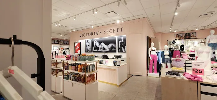 Victoria's Secret & PINK by Victoria's Secret 0