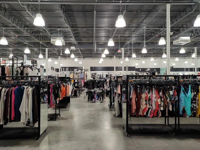 Saks OFF 5TH 5