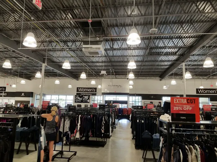 Saks OFF 5TH 4