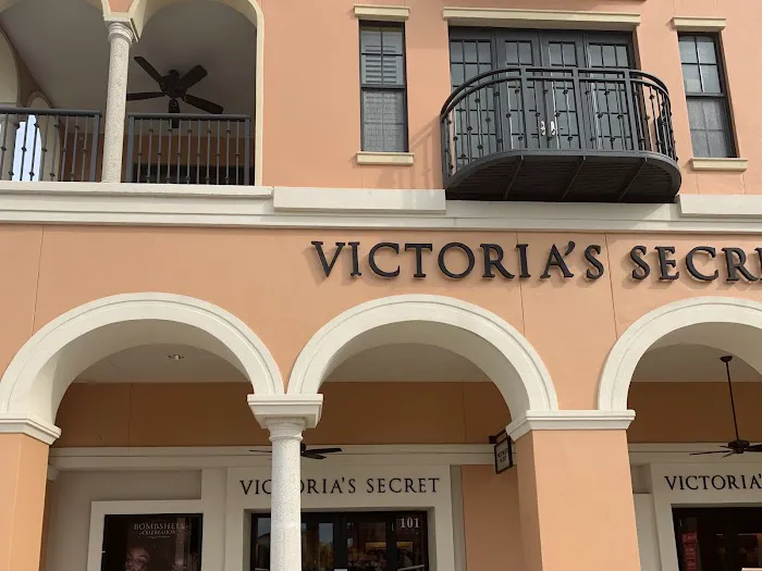 Victoria's Secret 0