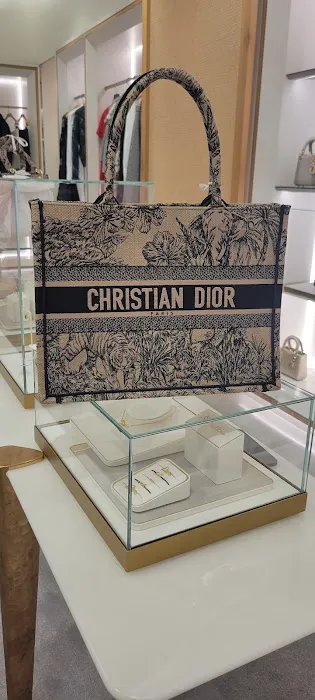 DIOR Saks Naples 1