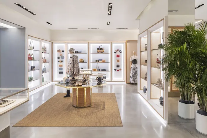 DIOR Saks Naples 0