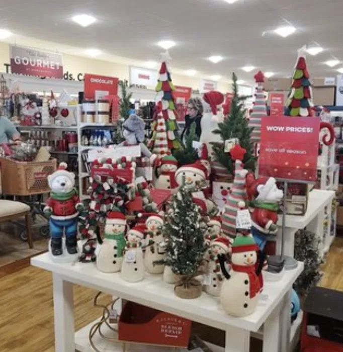 T.J. Maxx & HomeGoods 0