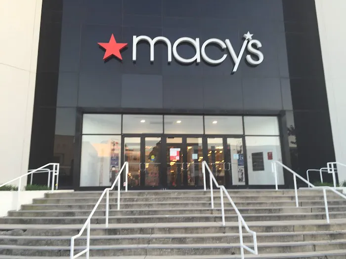 Macy's 9