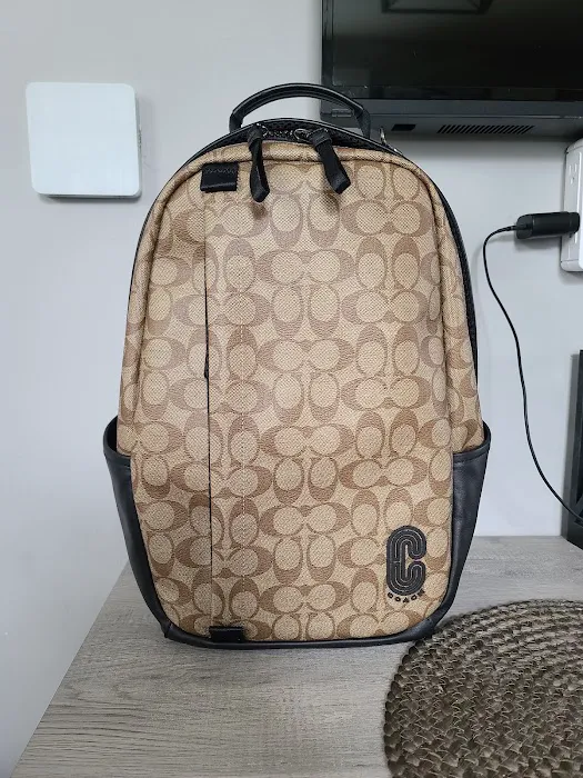 COACH Outlet 1