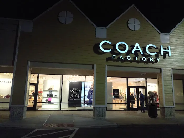 COACH Outlet 8