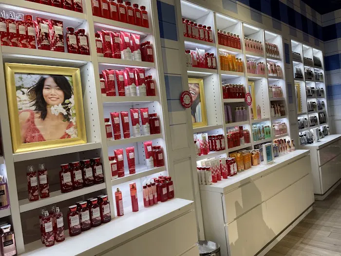 Bath & Body Works 2