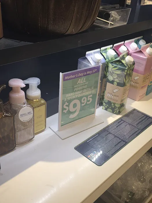 Bath & Body Works 1