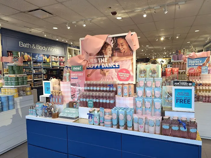 Bath & Body Works 2