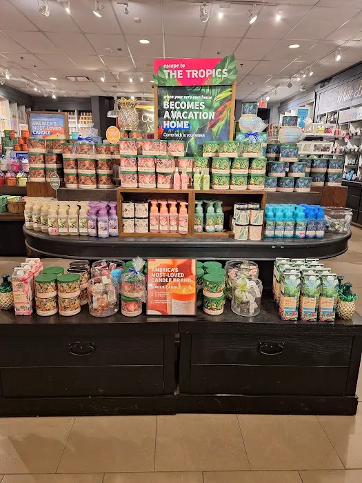 Bath & Body Works 4