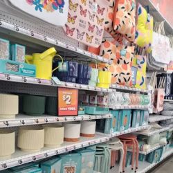 Five Below ico