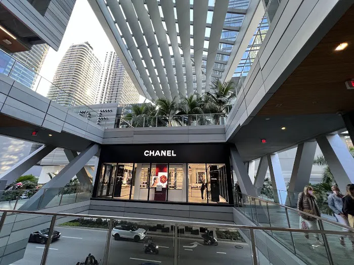 CHANEL FRAGRANCE AND BEAUTY BOUTIQUE 7