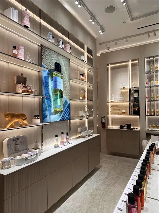 DIOR Beauty - Brickell City Centre Boutique 5