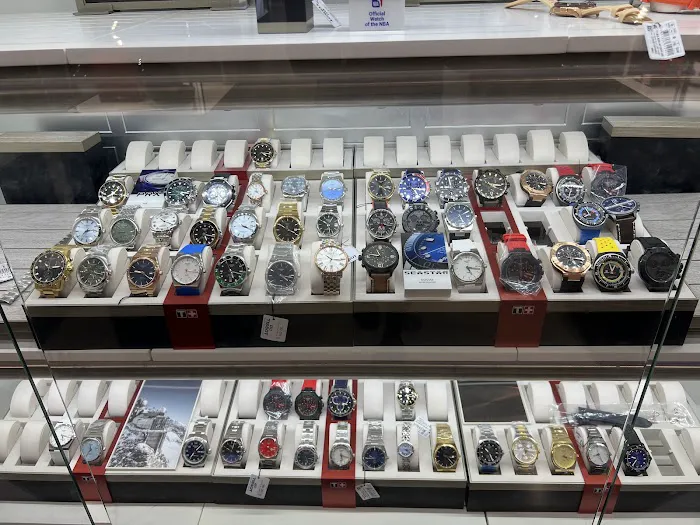 Lexor Miami - Sunglasses, Watches & Perfumes Store Miami 1