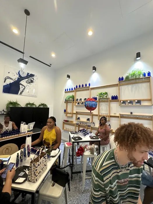 The Aroma Labs 0