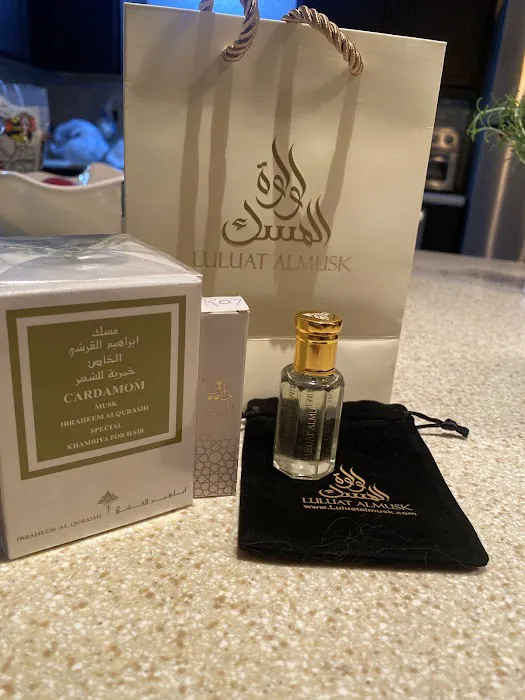 Luluat Almusk Perfume Shop 6