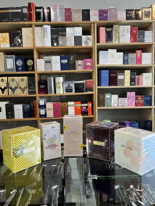 Luxe Perfumes, Oils, & Jewelry 7