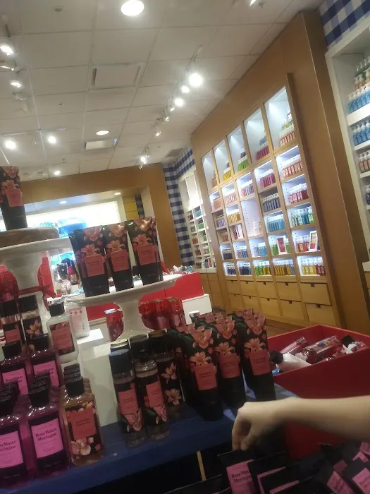 Bath & Body Works 9