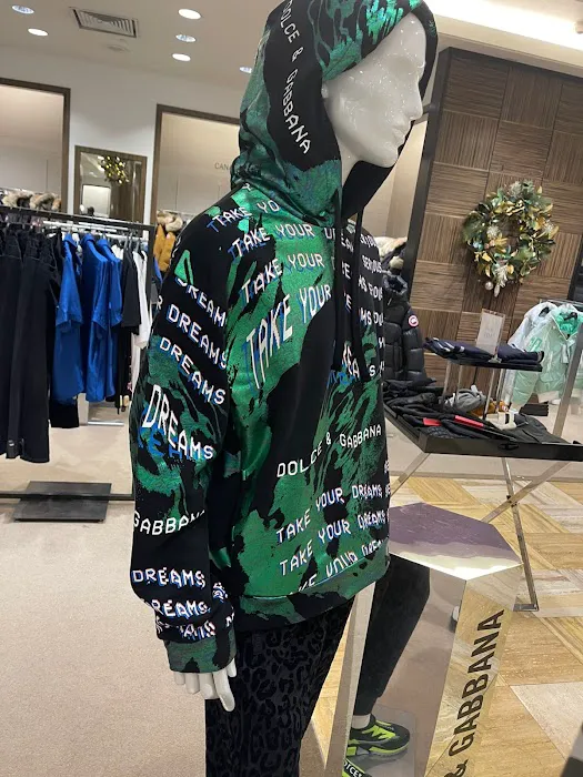 Saks Fifth Avenue 1