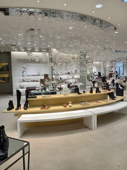 Saks Fifth Avenue 7