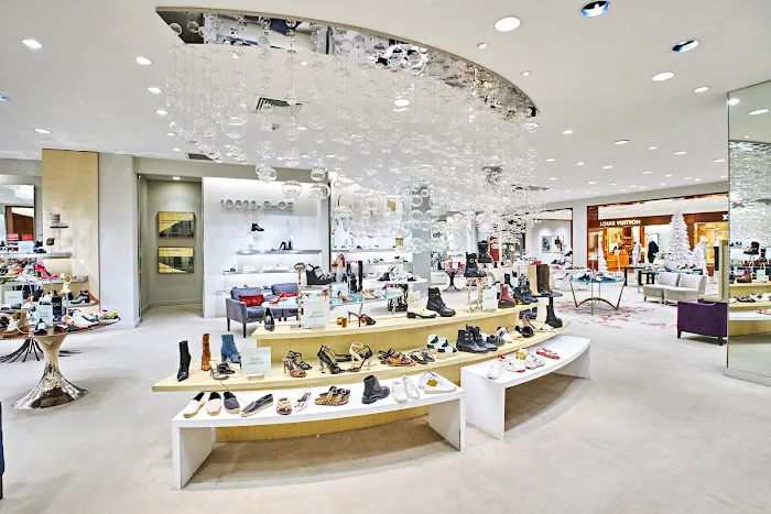 Saks Fifth Avenue 9