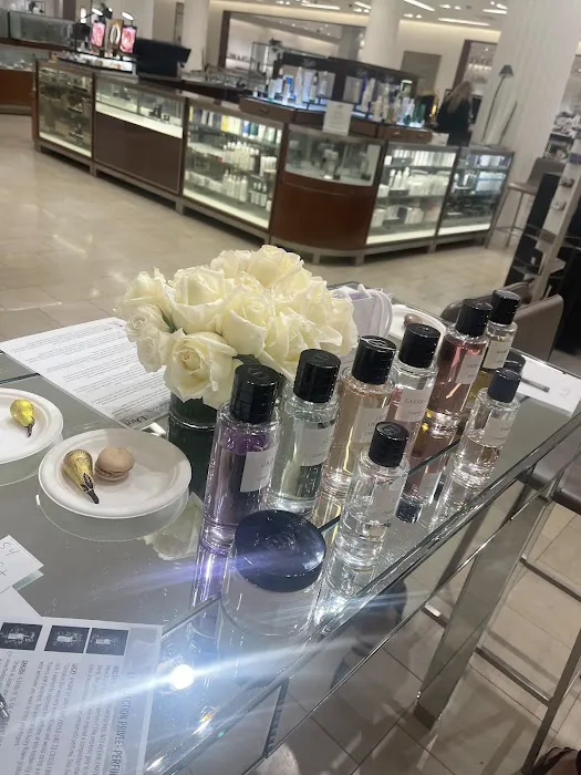 Saks Fifth Avenue 2