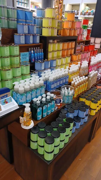 Bath & Body Works 1